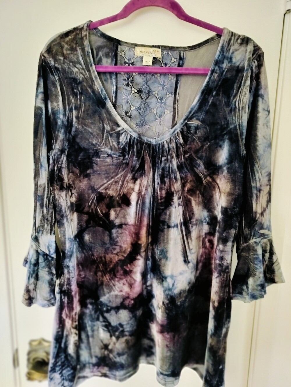 One World Velvet Velour Tie Dye Top Lace Back Whimsigoth Bell Sleeve Blouse M